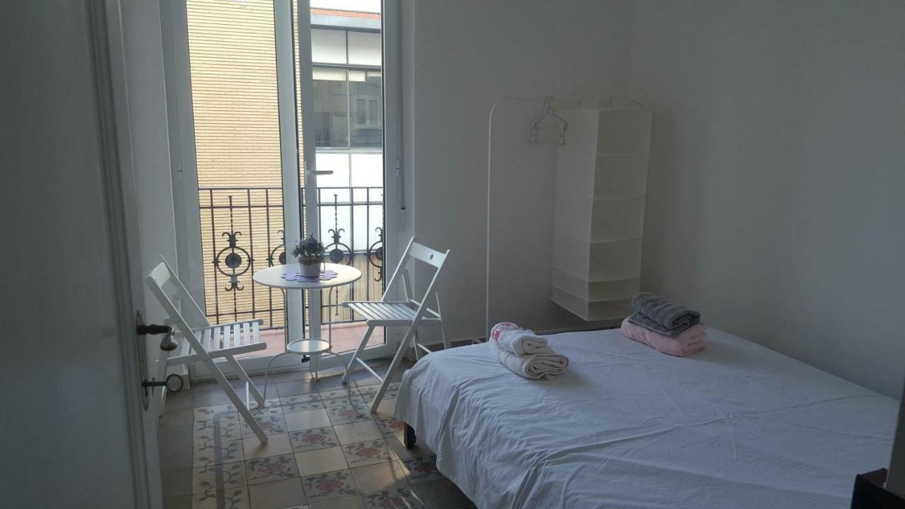 Oyo Guest House Ruzafa Valencia Luaran gambar